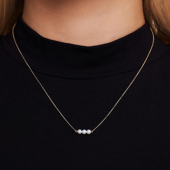 Mikimoto Pearl Necklace - Picture 1 of 6